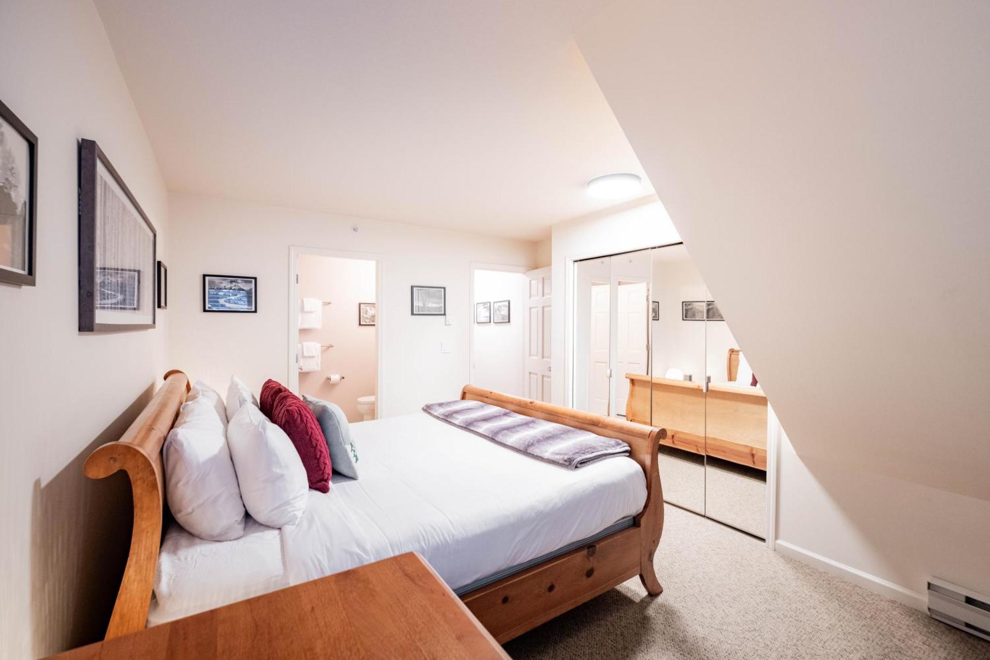 Sunpath By Outpost Whistler Villa Luaran gambar