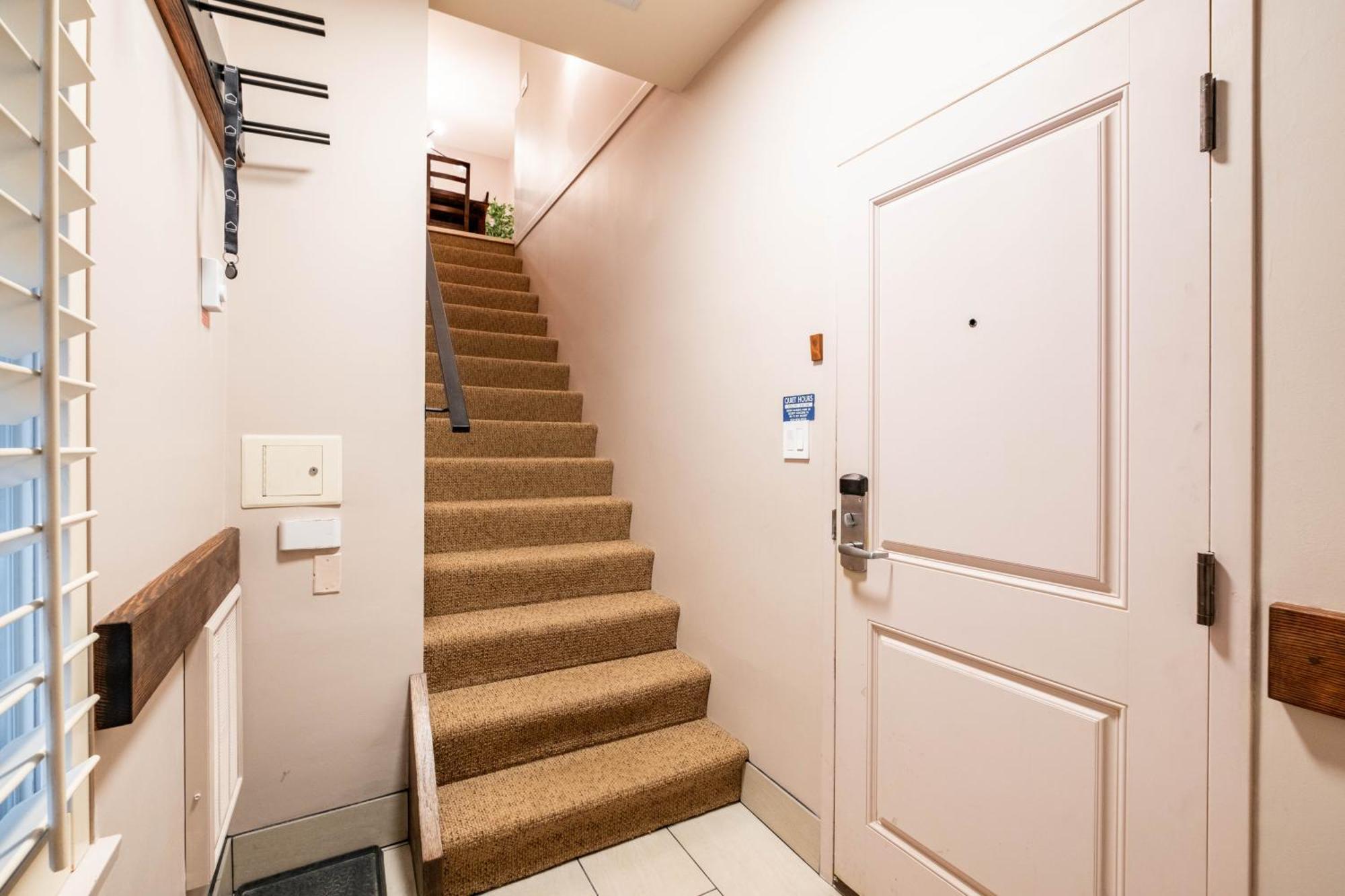 Sunpath By Outpost Whistler Villa Luaran gambar