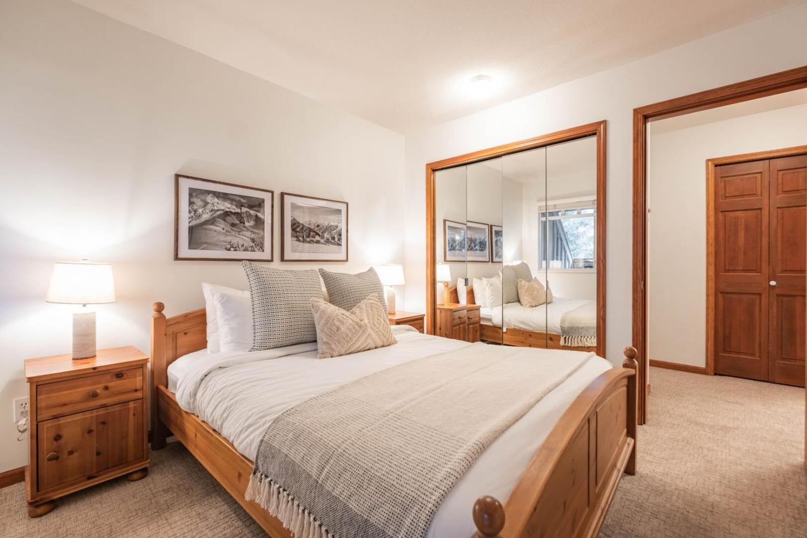 Sunpath By Outpost Whistler Villa Luaran gambar