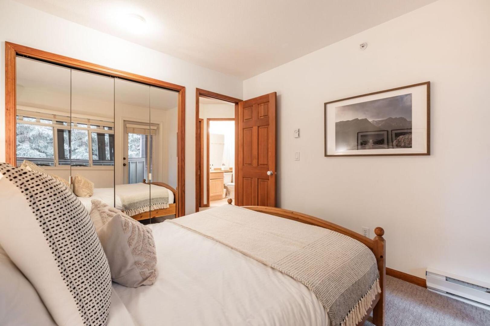 Sunpath By Outpost Whistler Villa Luaran gambar