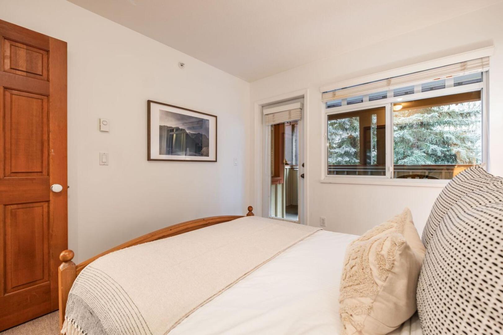 Sunpath By Outpost Whistler Villa Luaran gambar